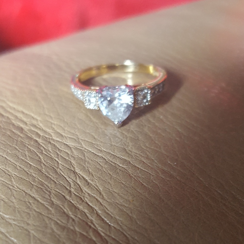 Beautiful women's ring